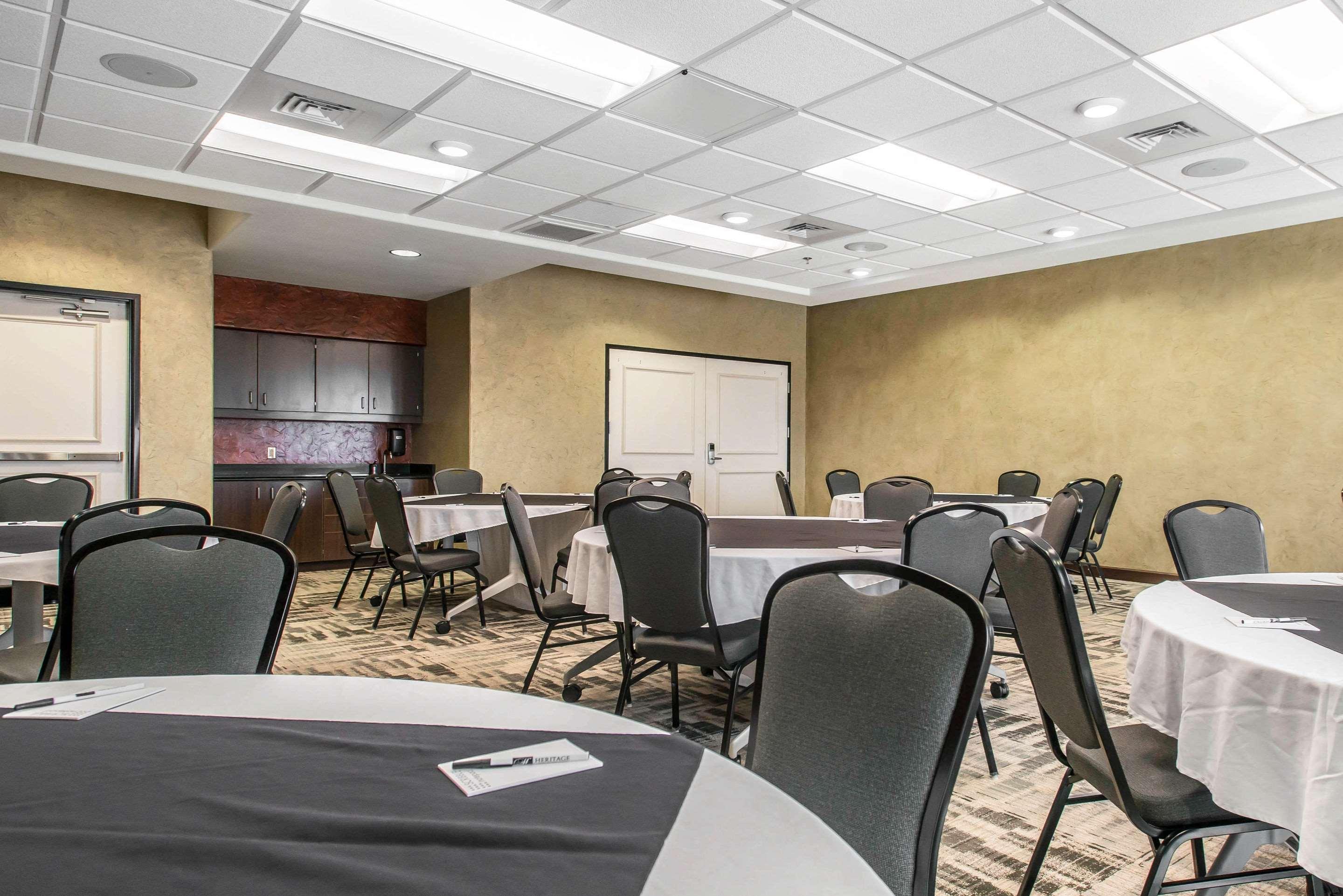 The Heritage Inn & Suites, Ascend Hotel Collection Garden City Ngoại thất bức ảnh