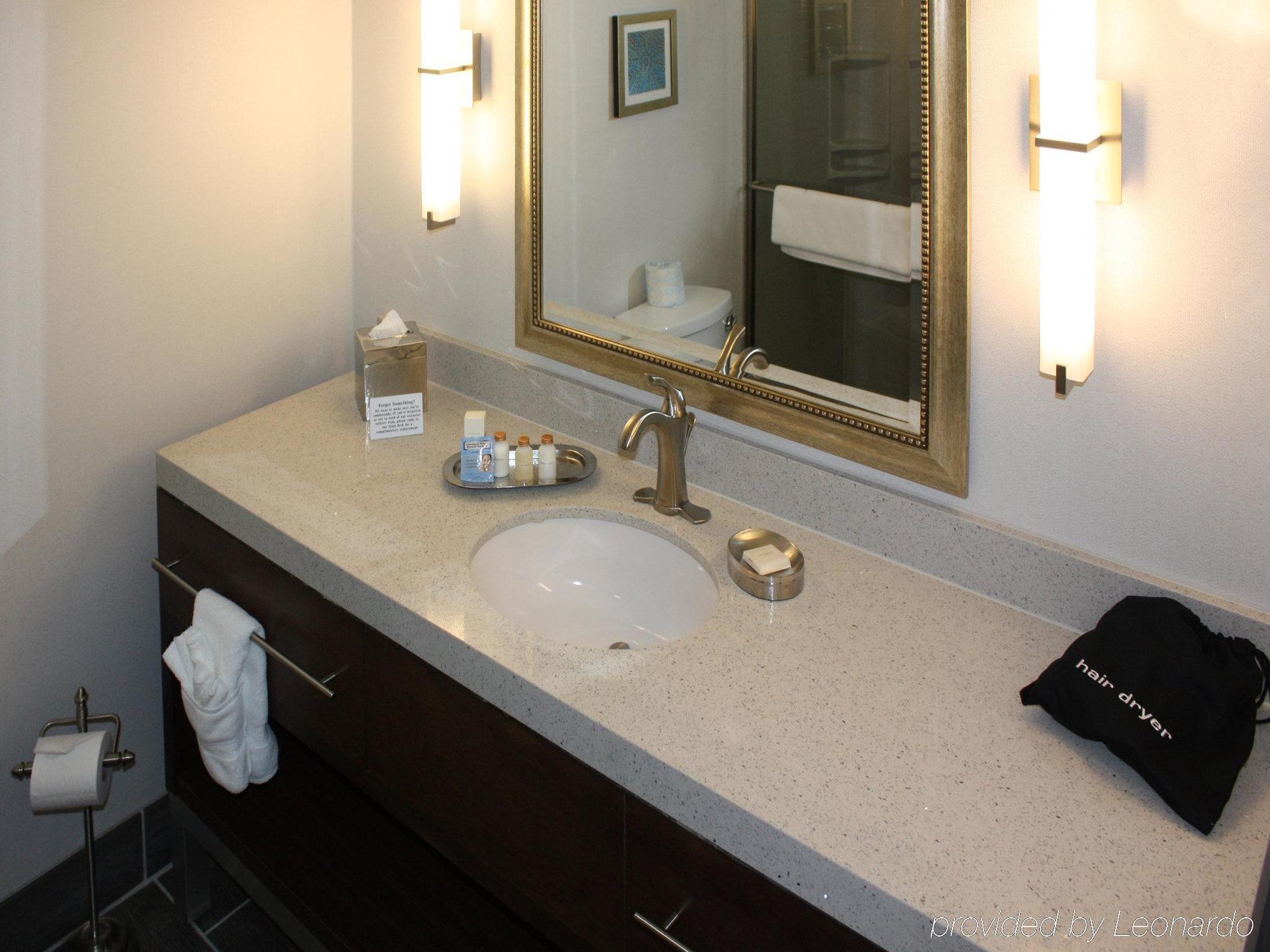 The Heritage Inn & Suites, Ascend Hotel Collection Garden City Ngoại thất bức ảnh
